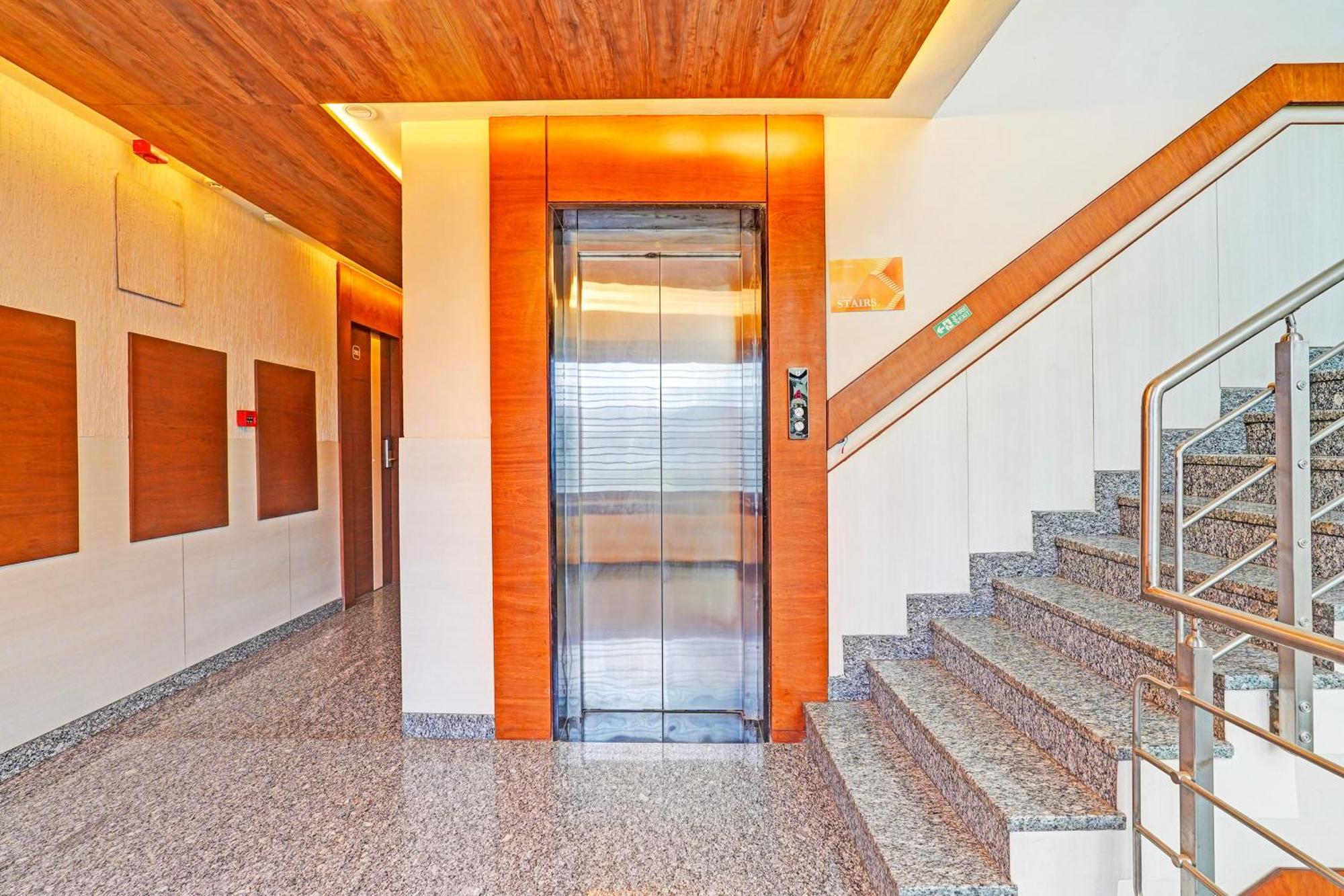 Super Townhouse Indiranagar Hotel Bangalore Luaran gambar